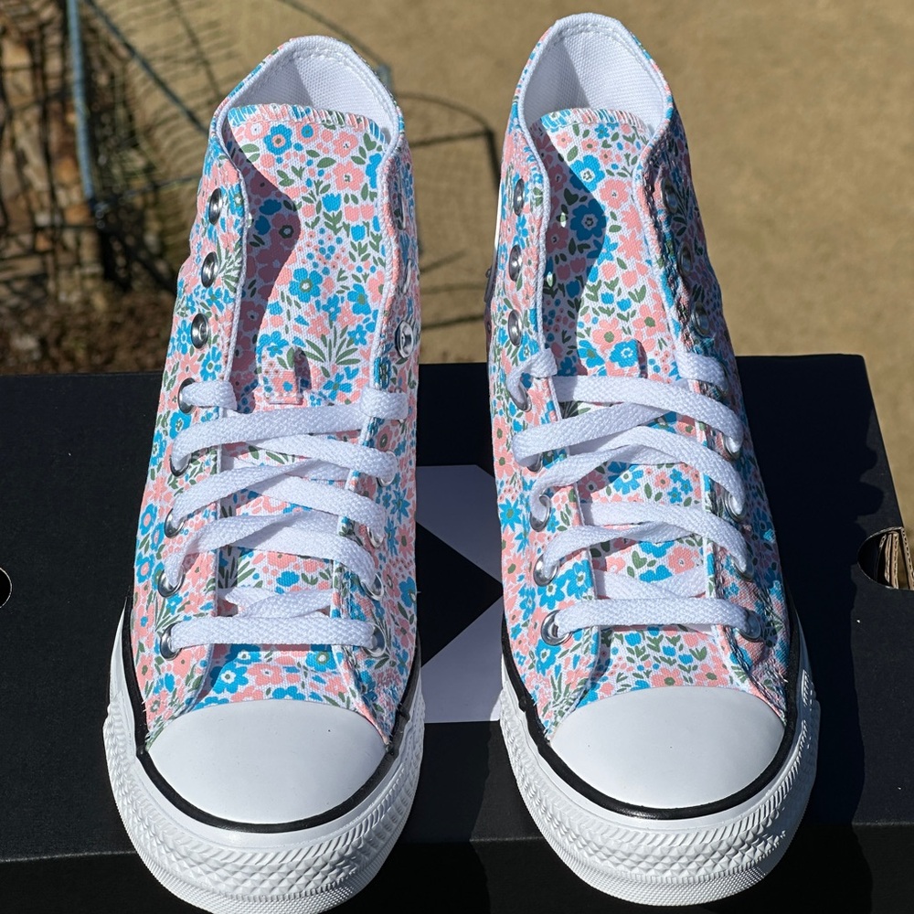 Converse All Star Flowers Hi Canvas Casual Sneaker Womens 7.5 | 8.5 | 9 NEW - Picture 4 of 11